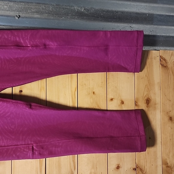 Athleta Stash Pocket Capri NEW Size XS - Picture 2 of 9